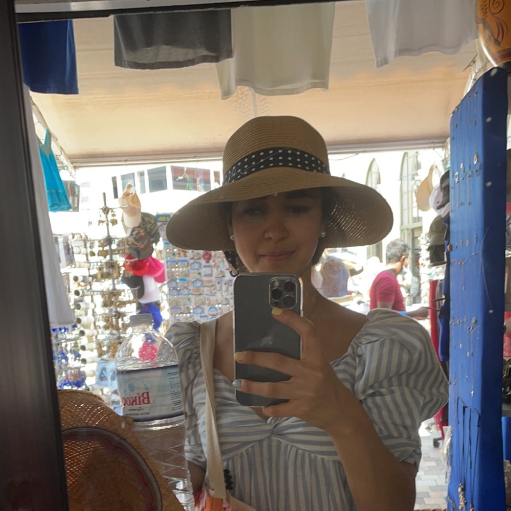 Meet your Posher, Ivana